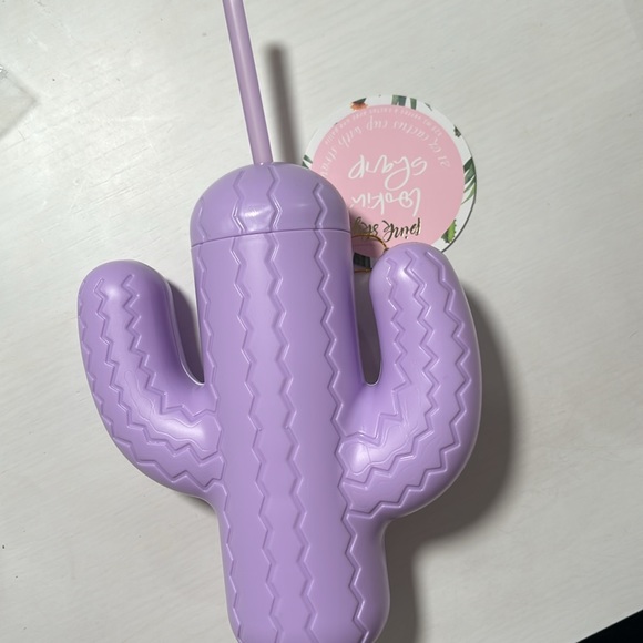 21 oz cactus cup with straw - Picture 2 of 3